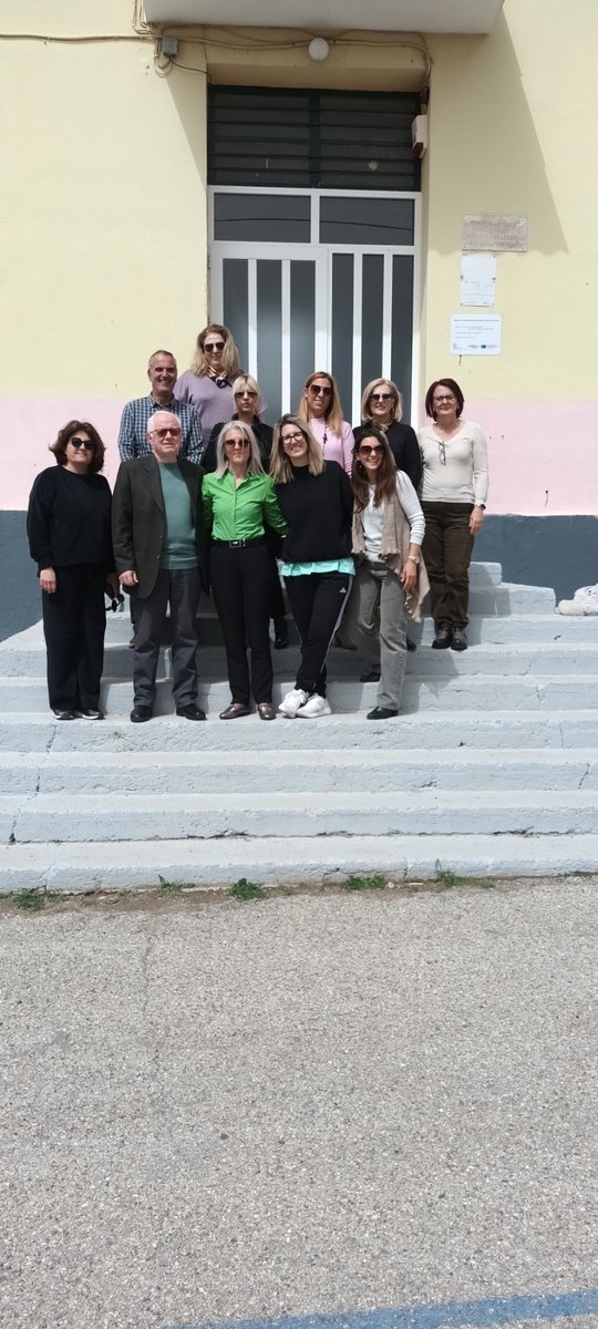 Save a Greek Stray" with the educational program "Following a Quadruped Friend: The World of Pets" visited the primary schools of Pyrgos.